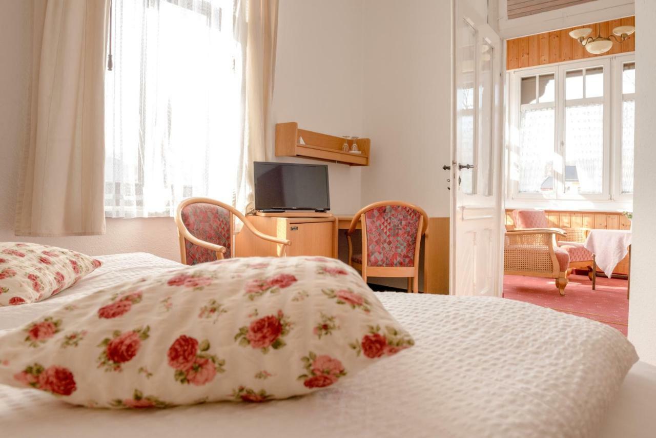 Hotel-Pension Heimburg Бад Елстер Екстериор снимка
