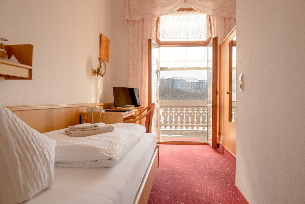 Hotel-Pension Heimburg Бад Елстер Екстериор снимка