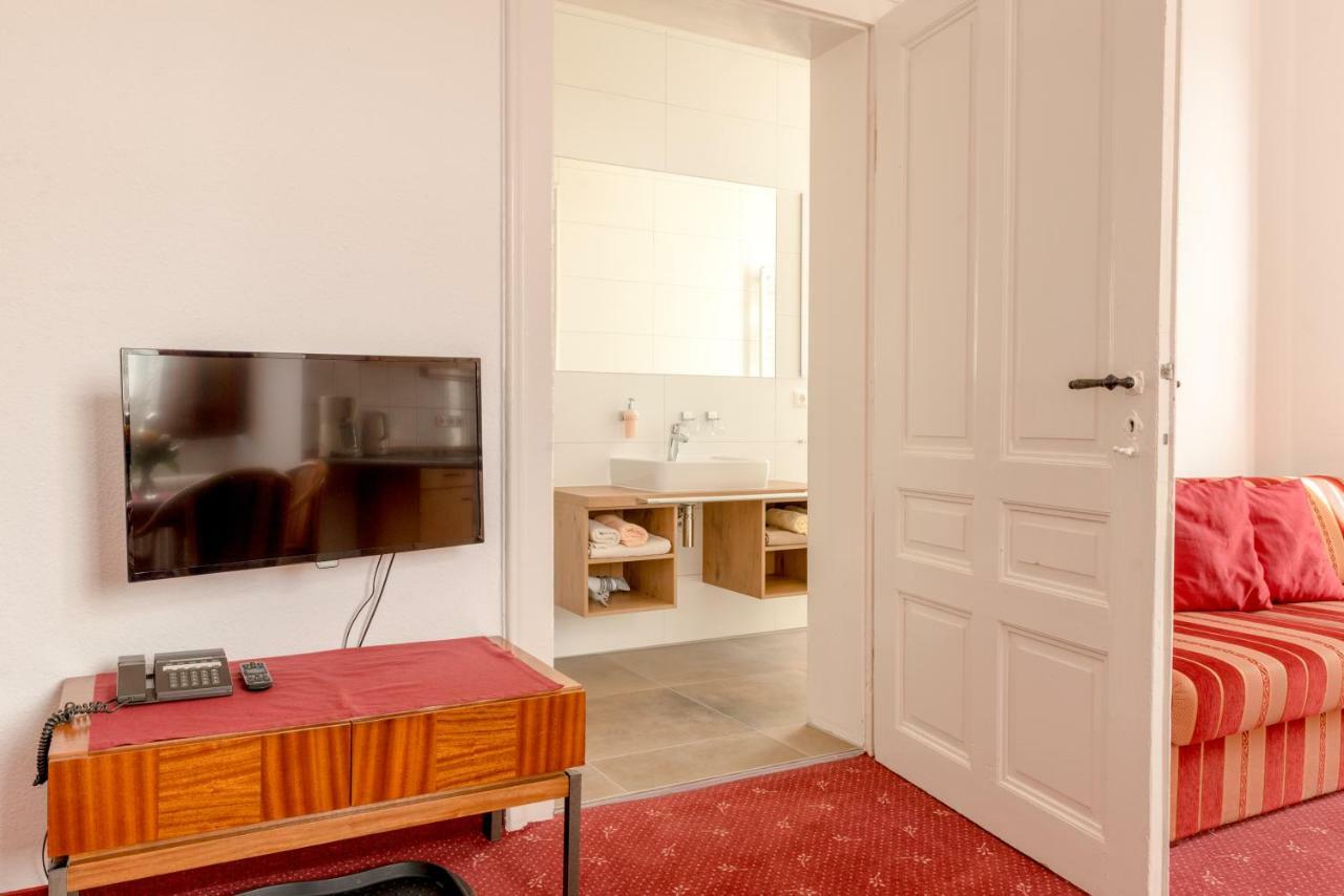 Hotel-Pension Heimburg Бад Елстер Екстериор снимка